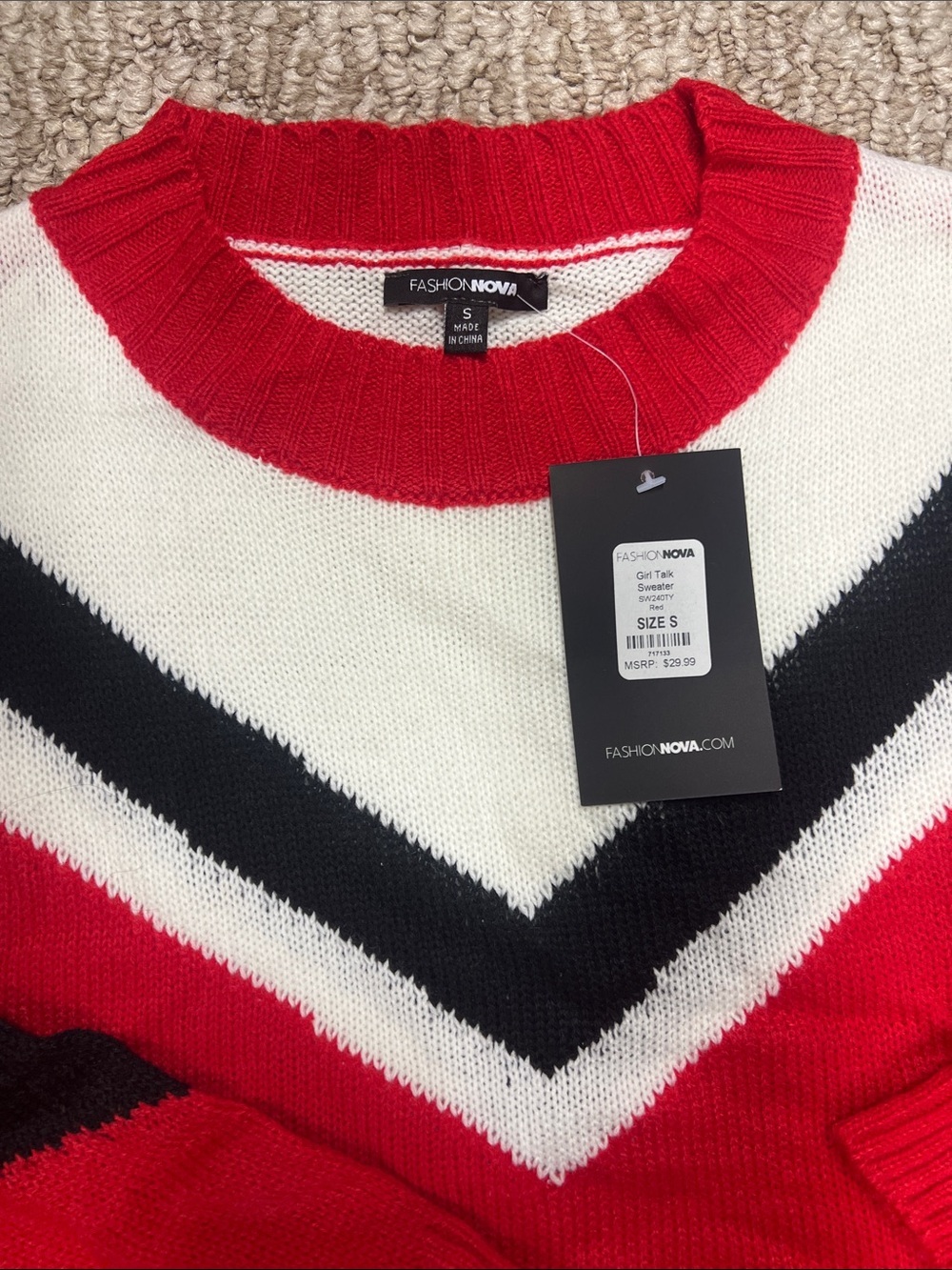 BNWT Fashion Nova Red Black White Chevron Crewneck Sweater - Picture 2 of 3